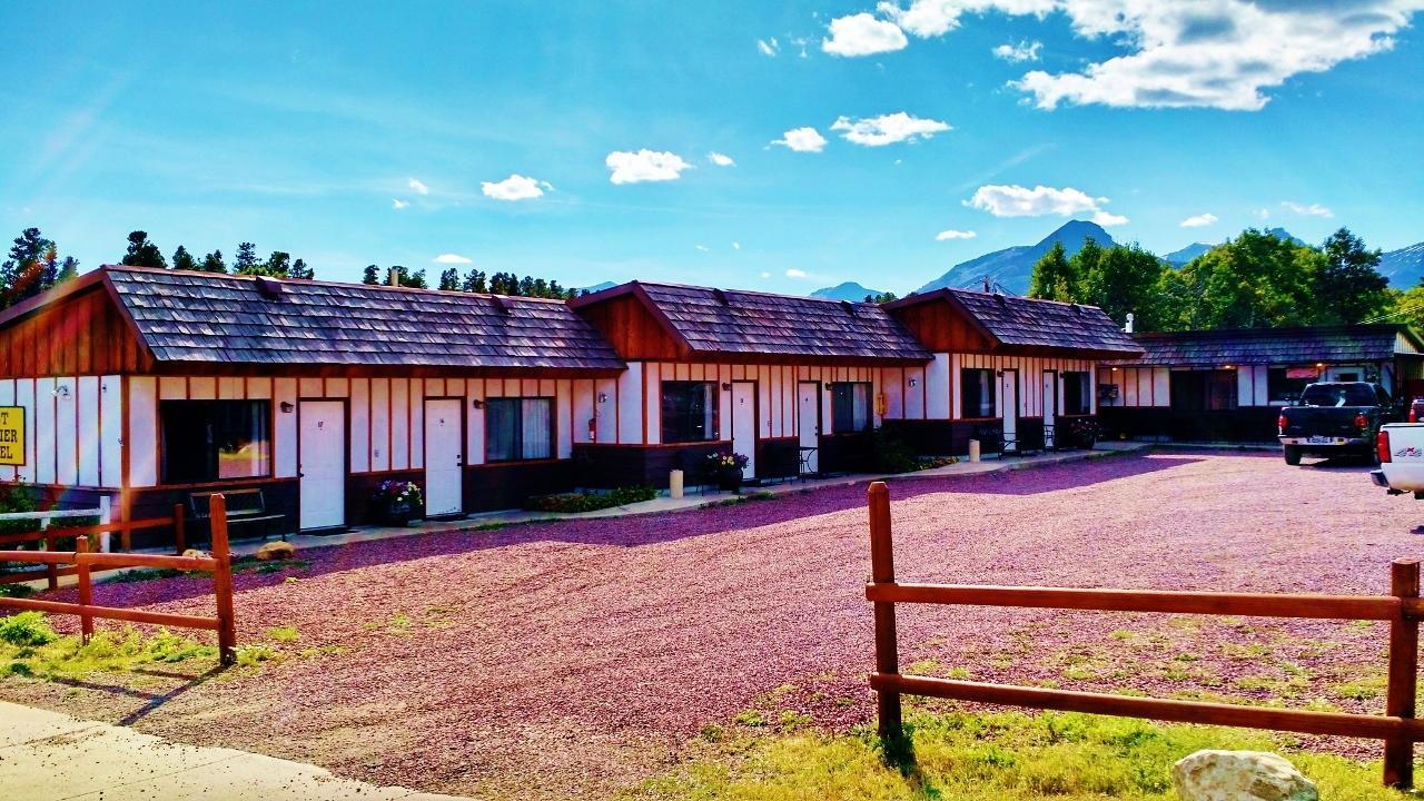 East Glacier Motel & CabinsEast Glacier Park Village エクステリア 写真